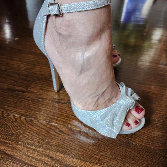 Nina silver stiletto shoes - Picture 5 of 6